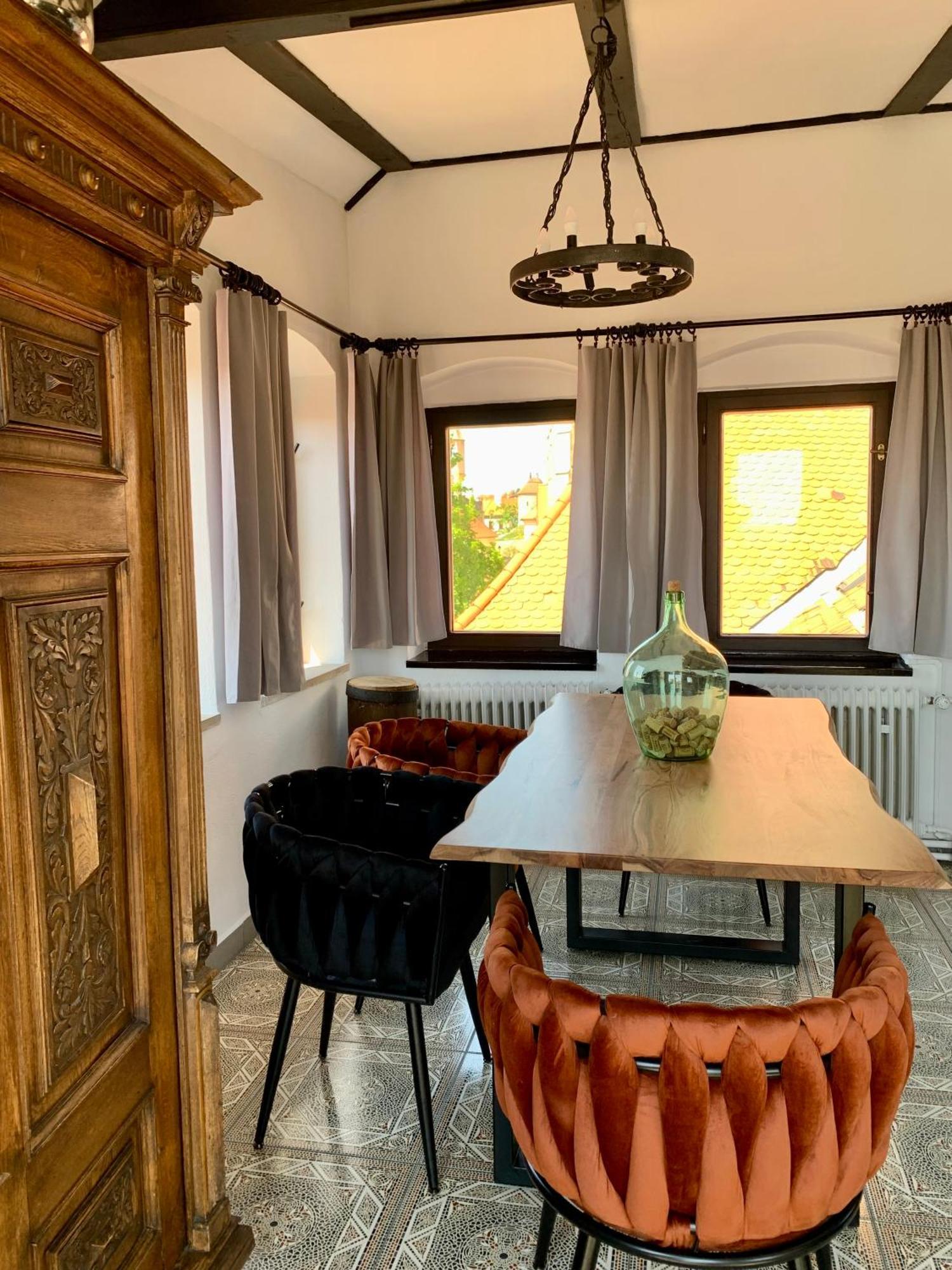 Boutique Apartments U Rolanda, Mikulasske Namesti Зноймо Екстер'єр фото