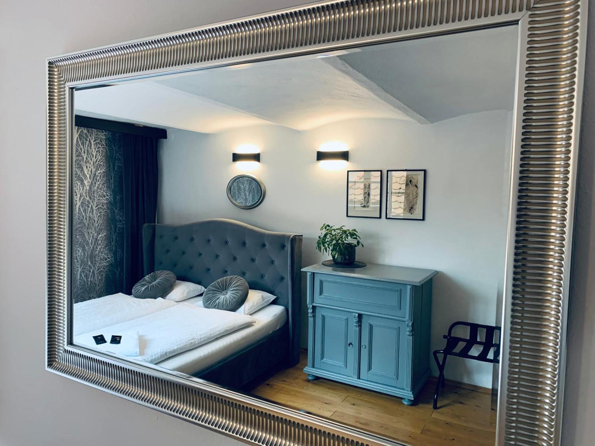 Boutique Apartments U Rolanda, Mikulasske Namesti Зноймо Екстер'єр фото