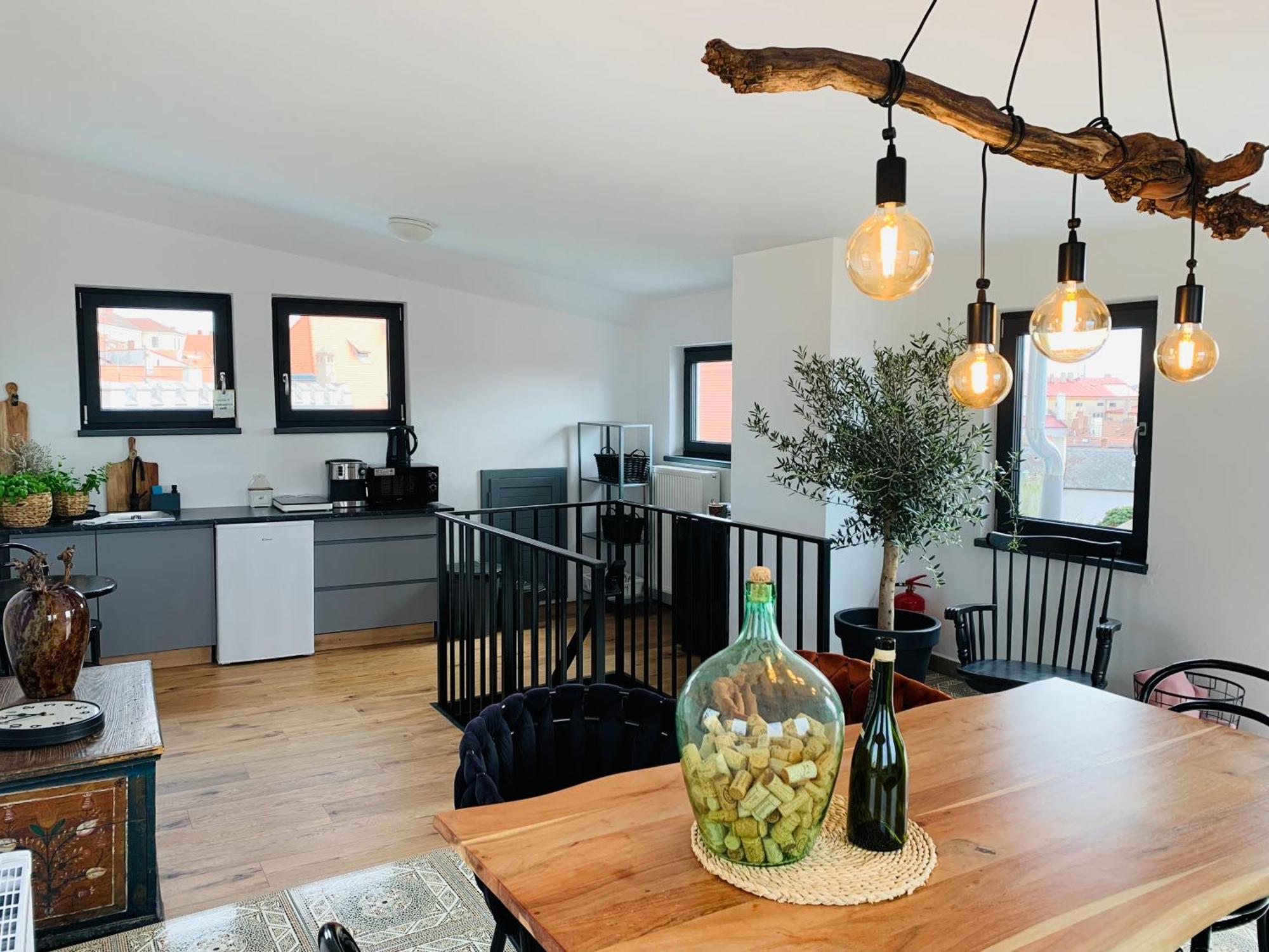 Boutique Apartments U Rolanda, Mikulasske Namesti Зноймо Екстер'єр фото