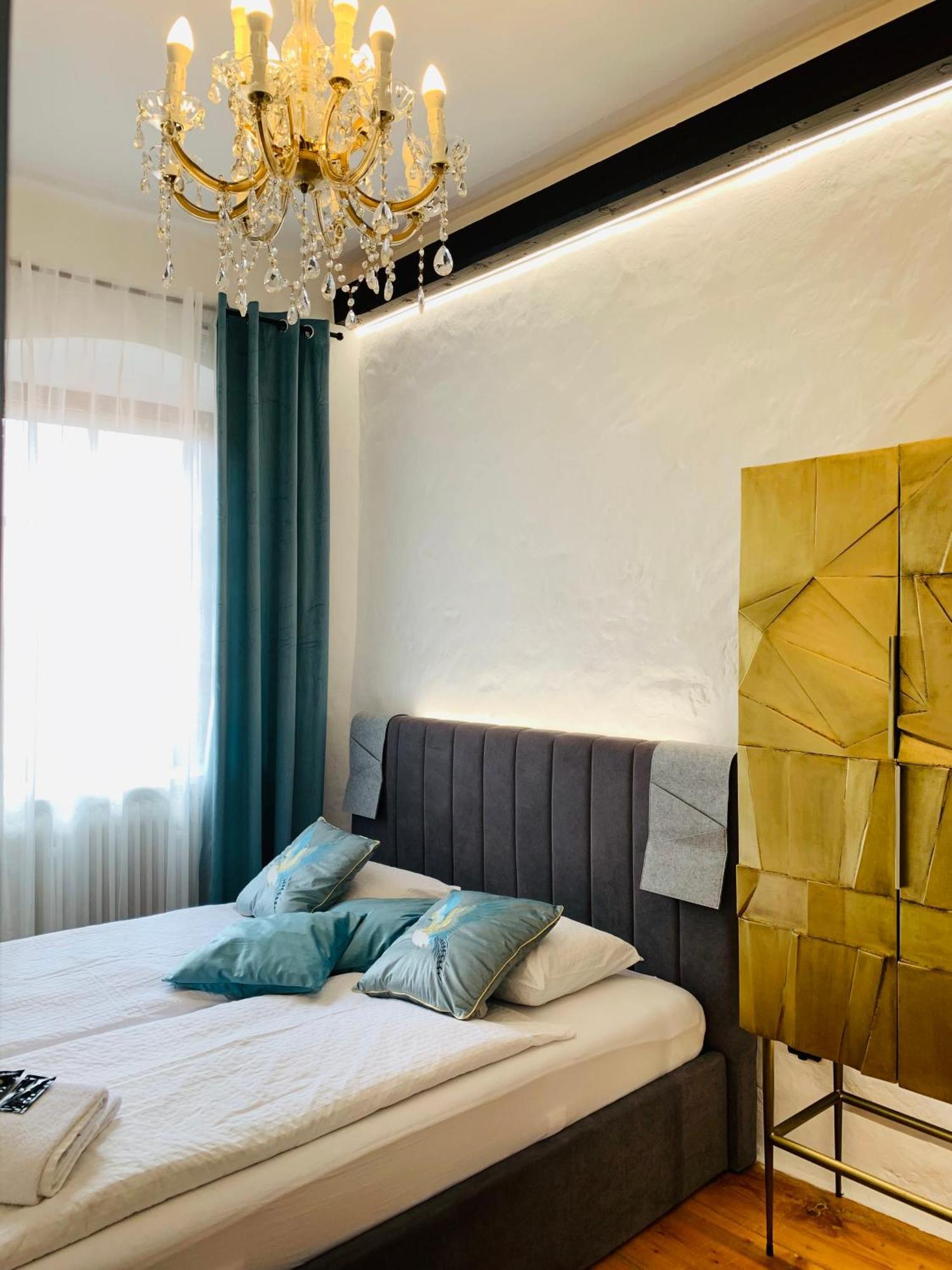 Boutique Apartments U Rolanda, Mikulasske Namesti Зноймо Екстер'єр фото