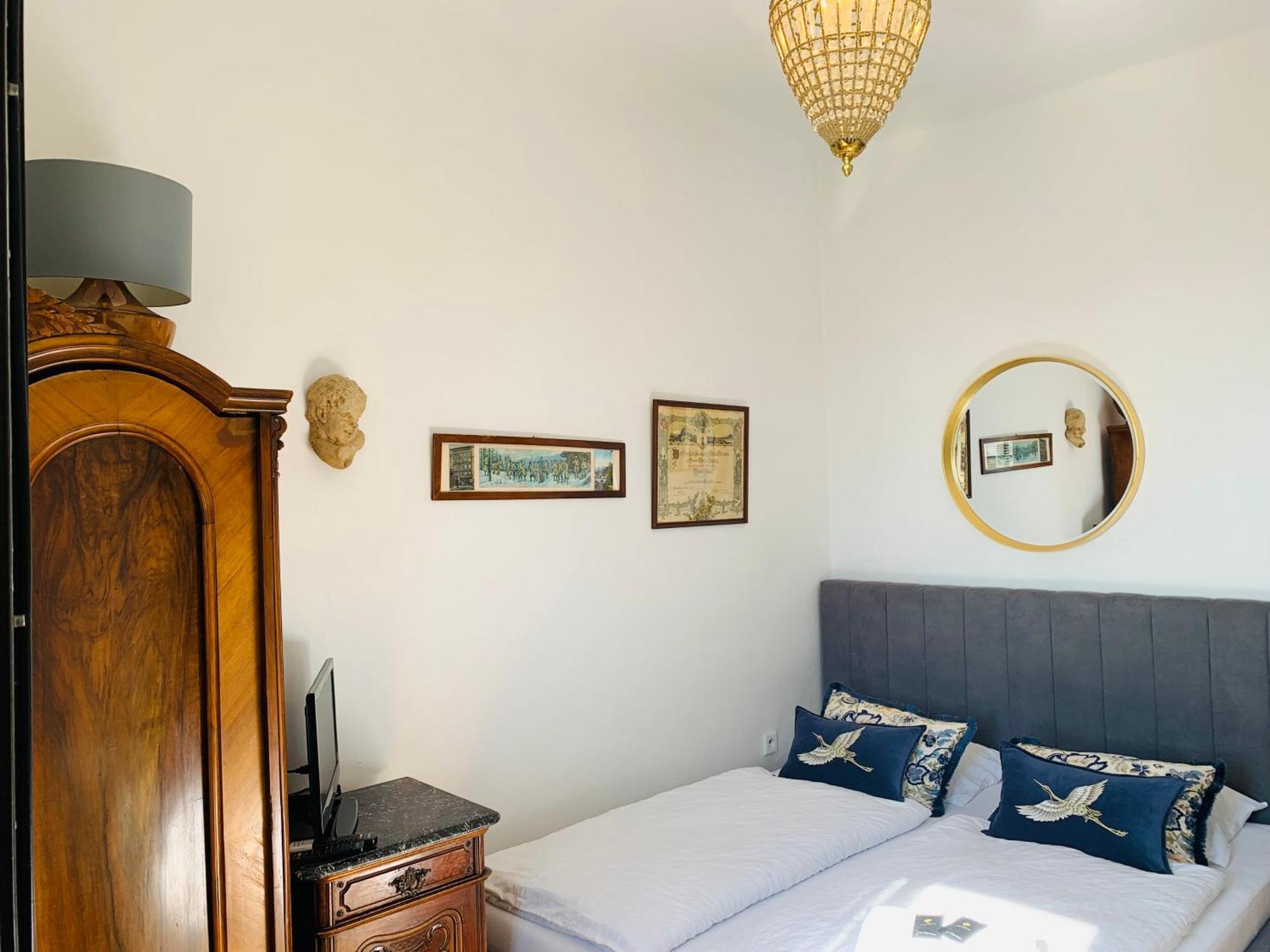 Boutique Apartments U Rolanda, Mikulasske Namesti Зноймо Номер фото