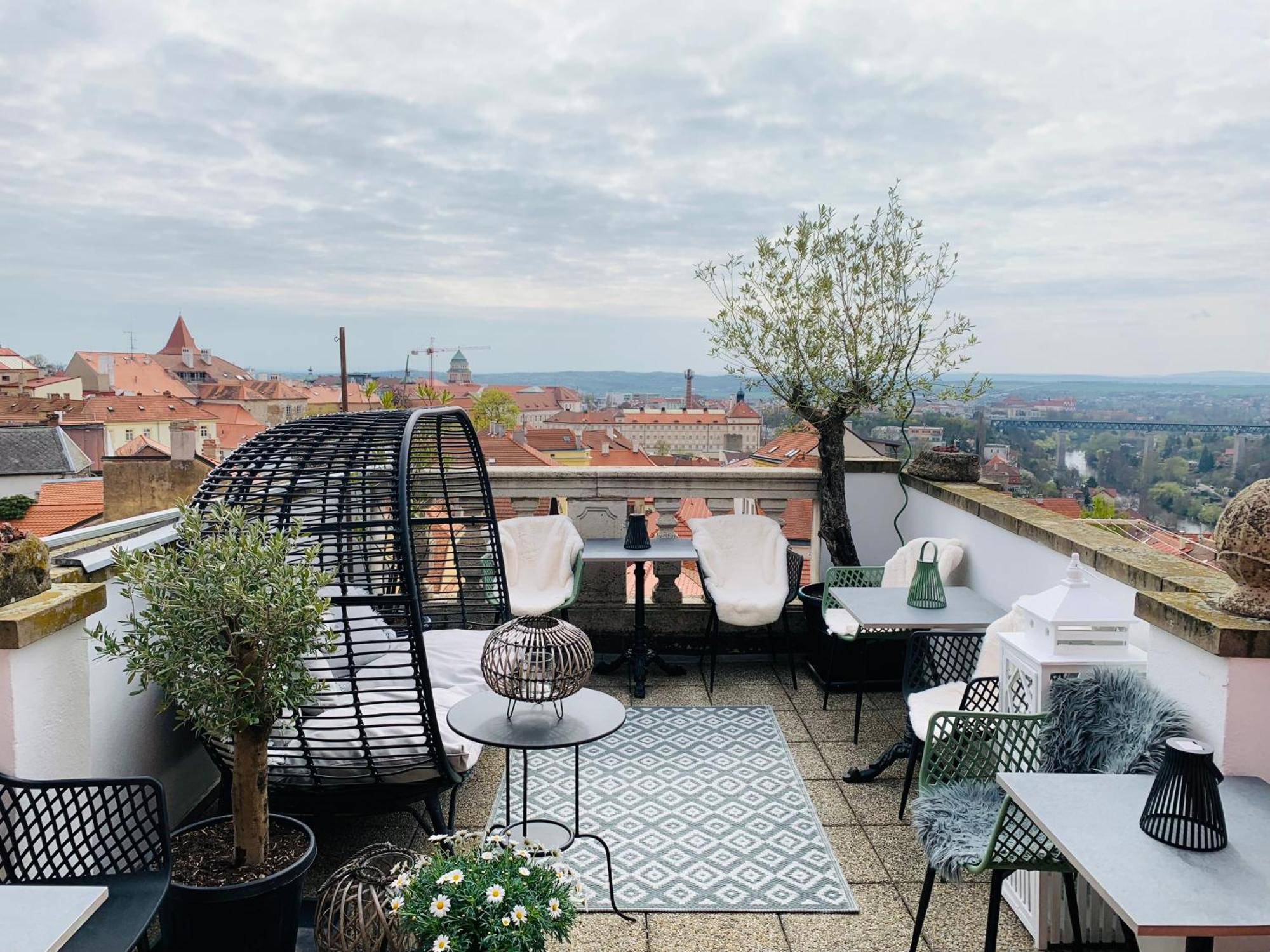 Boutique Apartments U Rolanda, Mikulasske Namesti Зноймо Екстер'єр фото