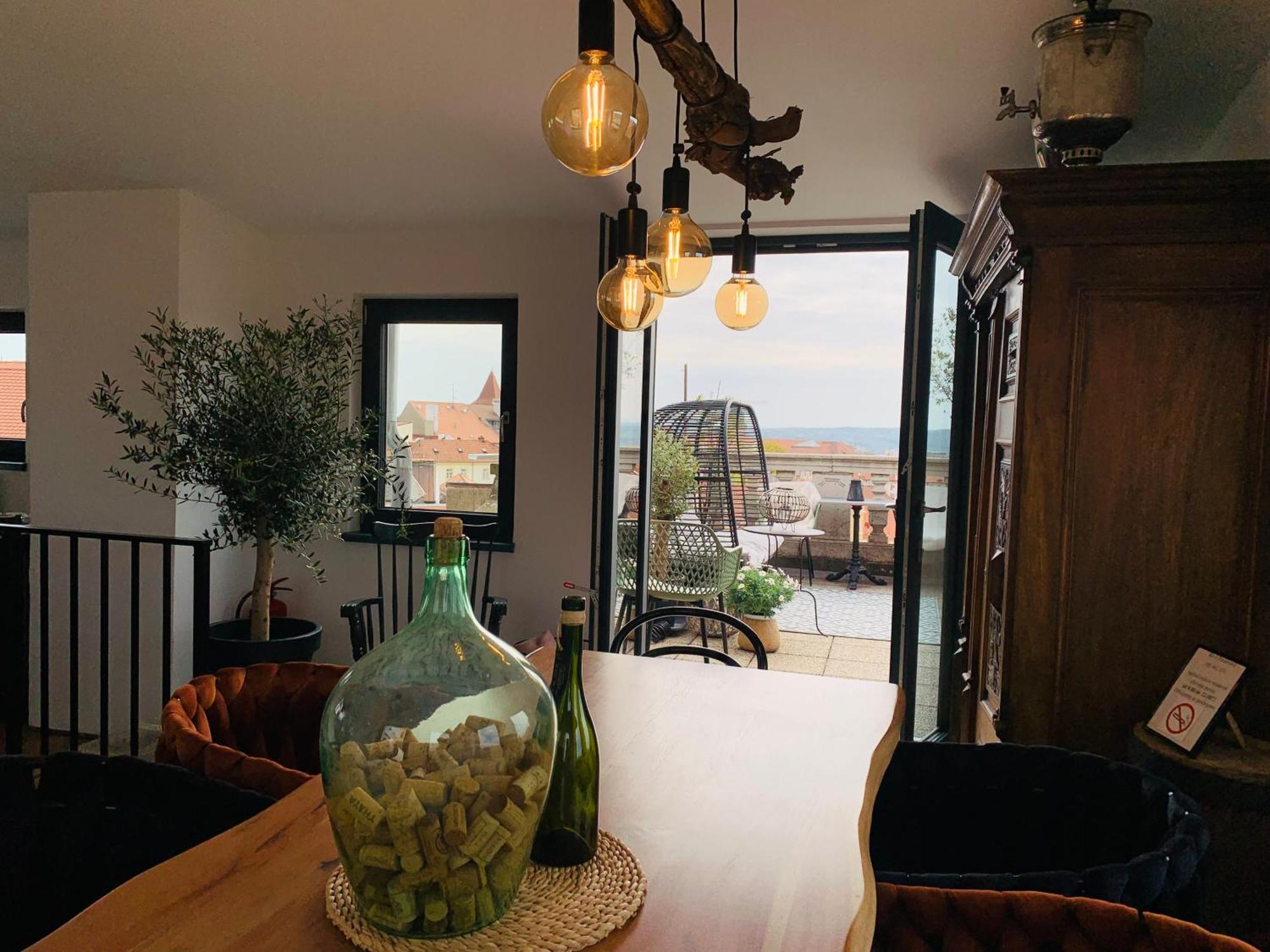 Boutique Apartments U Rolanda, Mikulasske Namesti Зноймо Екстер'єр фото