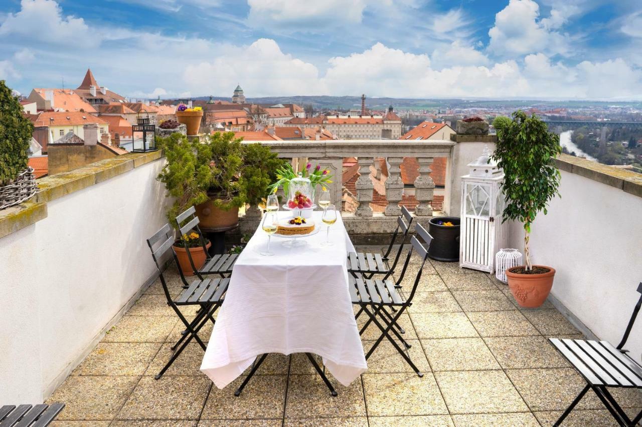 Boutique Apartments U Rolanda, Mikulasske Namesti Зноймо Екстер'єр фото